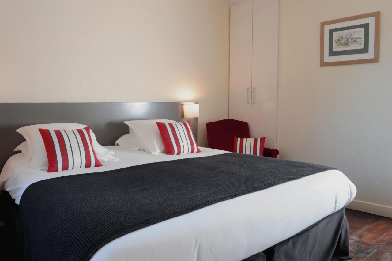 Logis Hotel Du Chene Itxassou Exterior photo